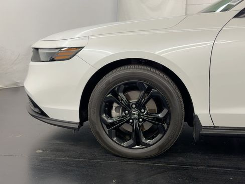 Certified 2025 Honda Accord SE image 31