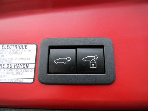 Used 2024 Toyota Corolla Cross AWD Hybrid w/ Convenience Package image 23