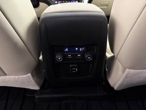 Certified 2023 Buick Enclave Essence FWD image 25