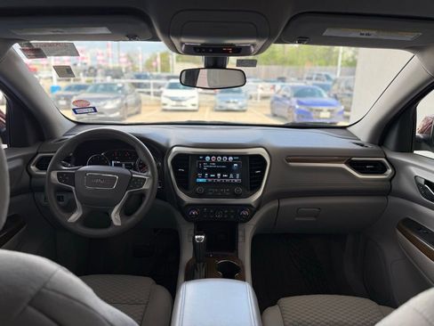 Used 2017 GMC Acadia SLE w/ Driver Alert Package I image 17