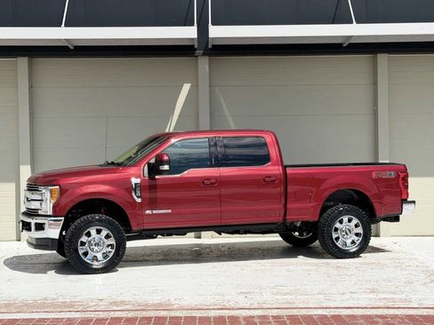 Used 2017 Ford F250 Lariat w/ Lariat Ultimate Package AWD/4WD image 4