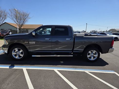 Used 2018 RAM 1500 Classic SLT image 6
