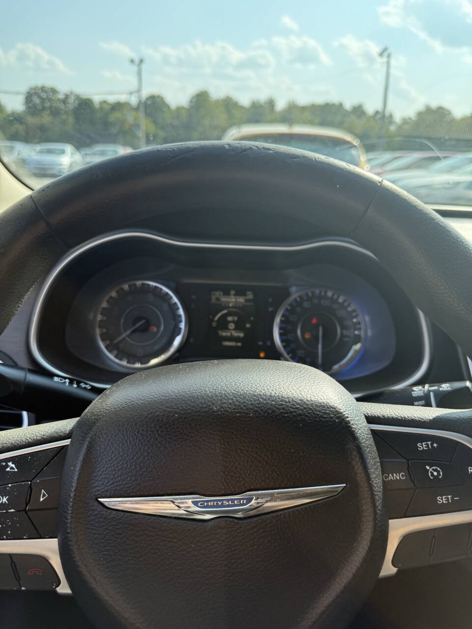 Used 2016 Chrysler 200 Limited FWD image 11
