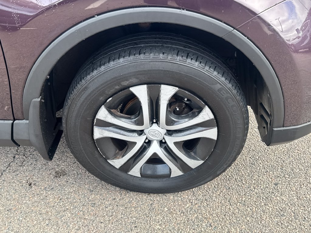 Used 2017 Toyota RAV4 LE w/ Carpet Mat Package AWD/4WD image 40