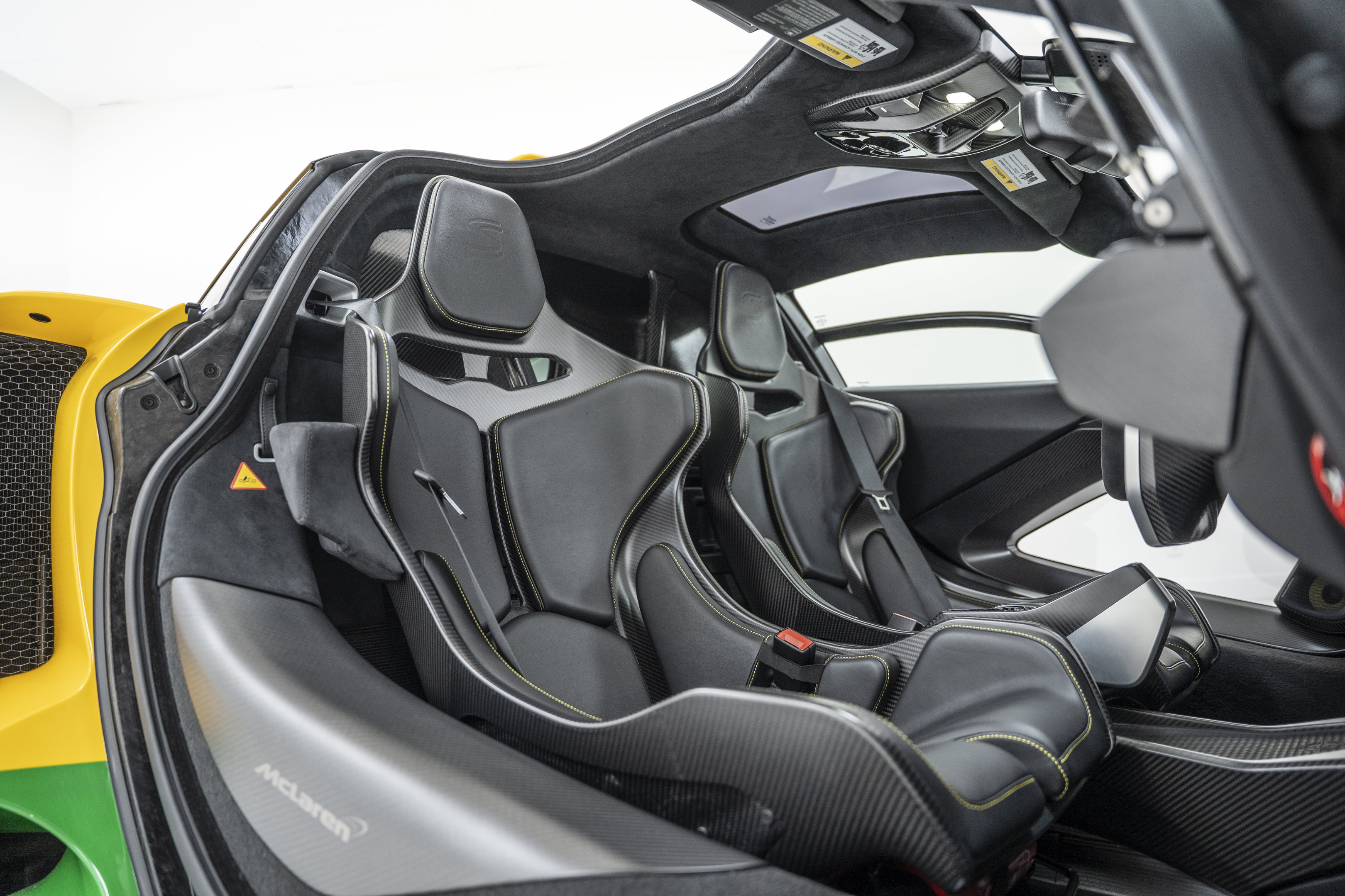 Used 2019 McLaren Senna RWD image 34