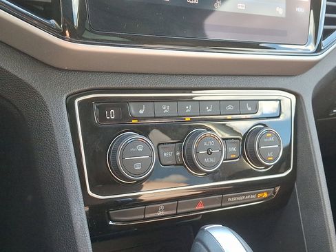 Certified 2023 Volkswagen Atlas SE w/ Panoramic Sunroof Package image 17