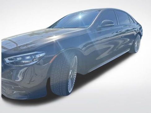 Used 2025 Mercedes-Benz S 580 4MATIC Sedan image 2