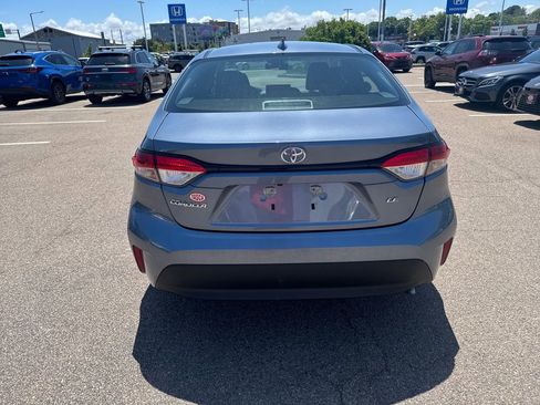 Used 2026 Toyota Corolla LE FWD image 6