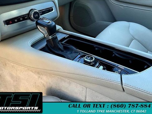 Used 2016 Volvo XC90 T6 Momentum image 15