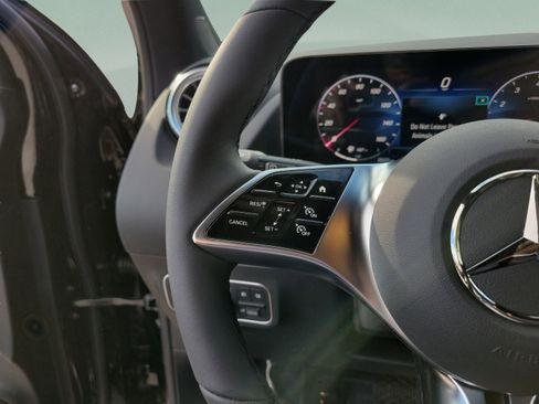 Certified 2026 Mercedes-Benz GLA 250 image 25