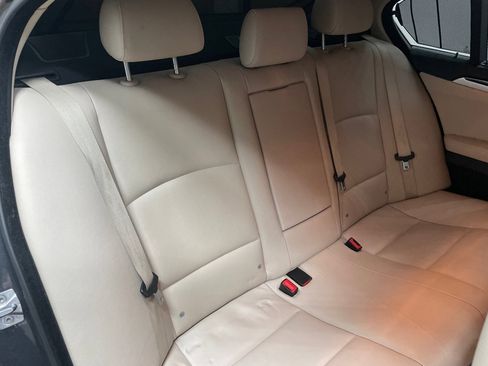 Used 2011 BMW 528i Sedan image 36