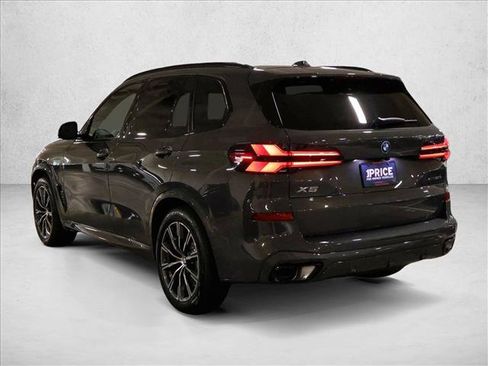 Used 2026 BMW X5 xDrive50e w/ M Sport Package AWD/4WD image 8