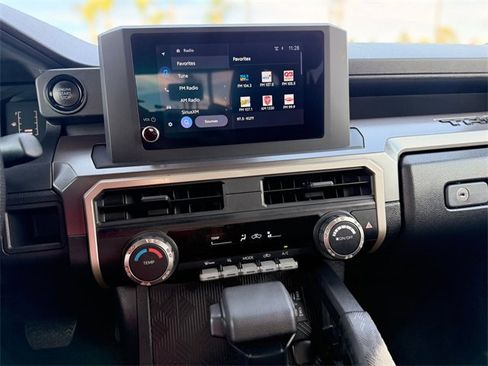 Used 2025 Toyota Tacoma SR5 image 15