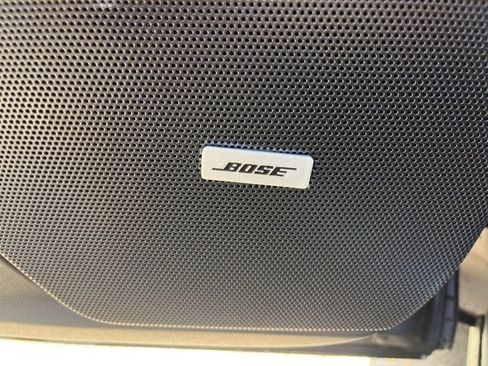 New 2025 Cadillac XT6 Luxury image 16