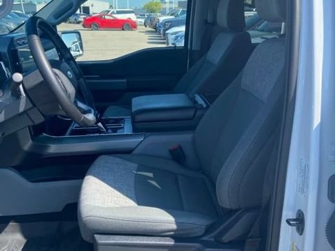 Used 2023 Ford F150 Lightning XLT AWD/4WD image 5