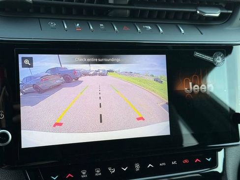 New 2026 Jeep Grand Cherokee L Limited w/ Limited Altitude Package AWD/4WD image 29