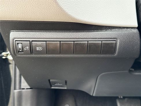 Used 2023 Toyota Corolla SE FWD image 12