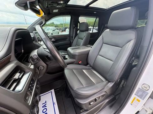 Used 2023 Chevrolet Tahoe Z71 w/ Luxury Package AWD/4WD image 30
