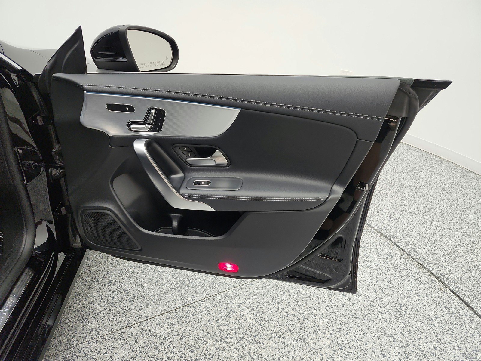 Used 2021 Mercedes-Benz CLA 250 image 21