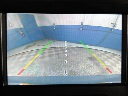 Used 2018 Jeep Renegade Latitude FWD image 25