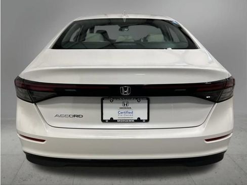 Used 2023 Honda Accord LX image 5