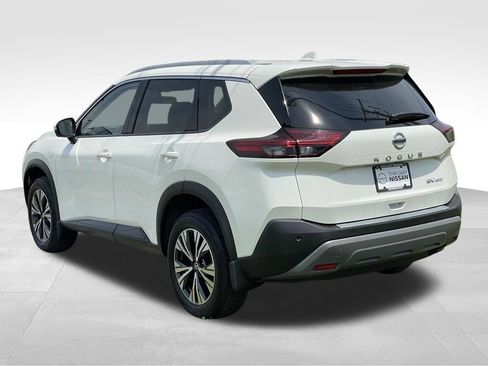 Certified 2023 Nissan Rogue SV w/ SV Premium B Package AWD/4WD image 4