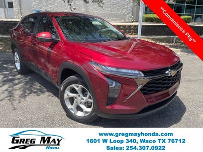 Used 2025 Chevrolet Trax LS w/ LS Convenience Package