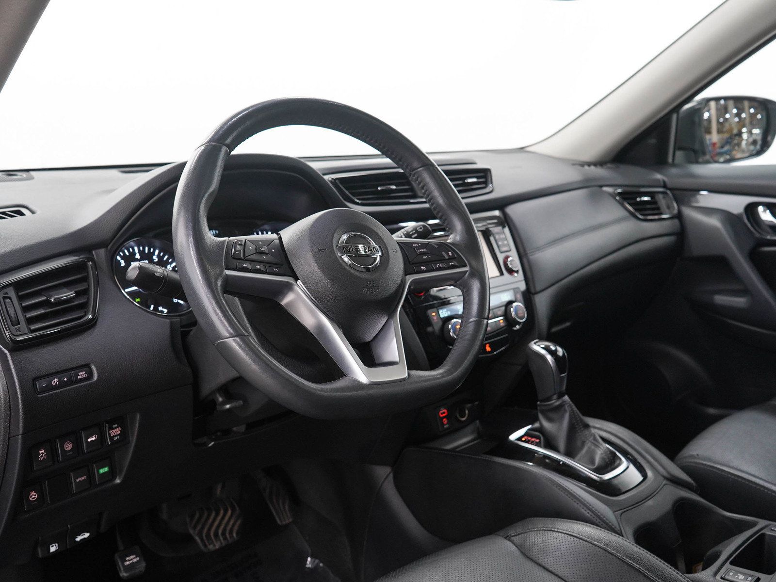 Used 2017 Nissan Rogue SL w/ SL Premium Package FWD image 25