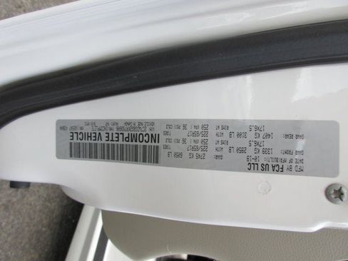 Used 2019 Dodge Grand Caravan SE FWD image 37