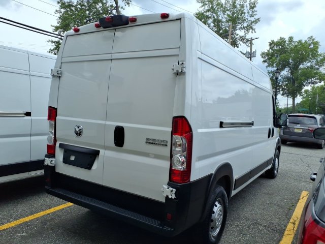 Used 2025 RAM ProMaster 2500 w/ Convenience Group FWD image 5