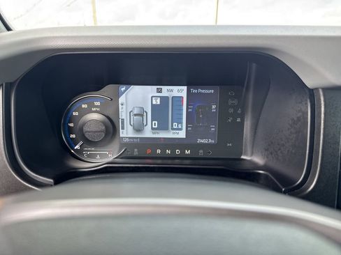 Used 2023 Ford Bronco Badlands image 15