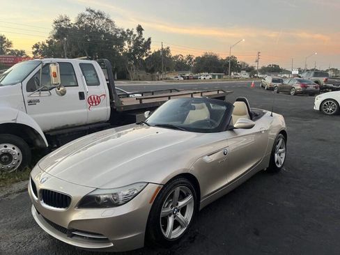 Used 2009 BMW Z4 sDrive30i image 3