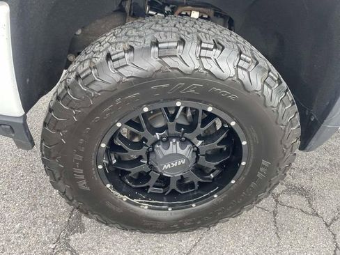 Used 2021 GMC Sierra 2500 AT4 w/ AT4 Premium Plus Package AWD/4WD image 11