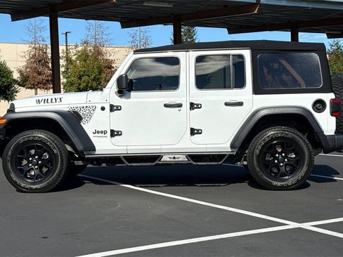 Used 2020 Jeep Wrangler Unlimited Sport image 13