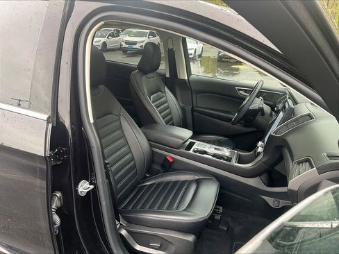 Used 2022 Ford Edge SEL w/ Convenience Package AWD/4WD image 11