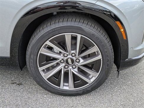 New 2026 Cadillac Vistiq Sport w/ LPO, Floor Liner Package image 11