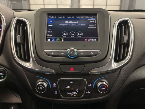 Used 2020 Chevrolet Equinox LT image 22