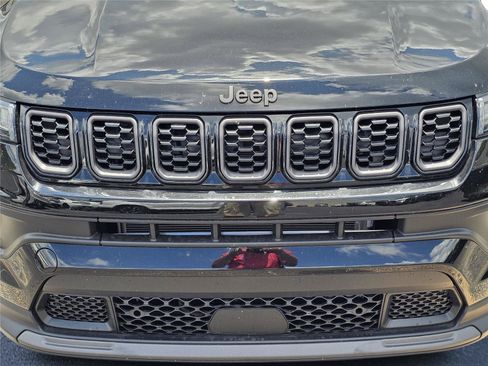 New 2026 Jeep Compass Latitude AWD/4WD image 3
