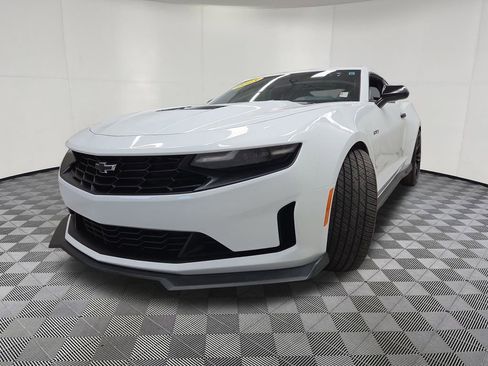 Used 2023 Chevrolet Camaro LT w/ Technology Package RWD image 7