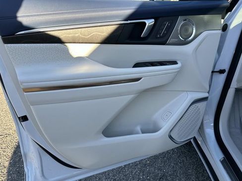 New 2026 Buick Enclave Avenir w/ Super Cruise Package image 8