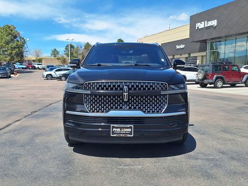 Used 2025 Lincoln Navigator Reserve AWD/4WD image 8