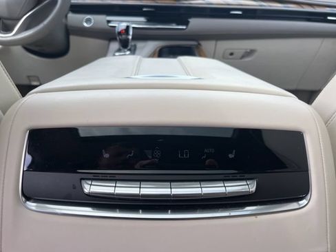 Used 2023 Cadillac Escalade ESV Premium Luxury Platinum RWD image 50