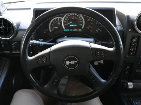 Used 2005 HUMMER H2 Base w/ Preferred Equipment Group image 27