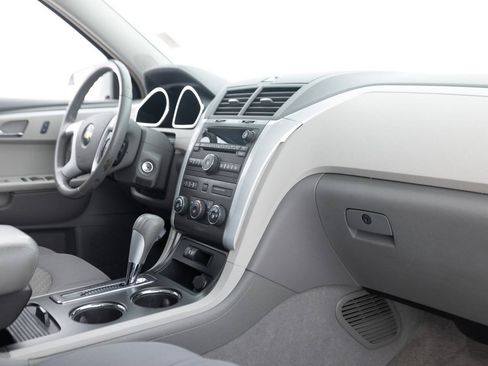 Used 2009 Chevrolet Traverse LT AWD/4WD image 27