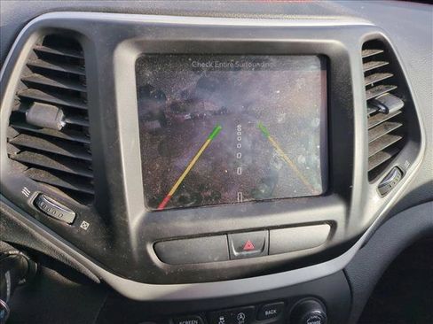 Used 2015 Jeep Cherokee Trailhawk image 11