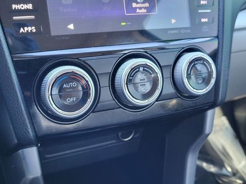 Used 2018 Subaru Forester 2.5i Premium w/ All-Weather Package image 23