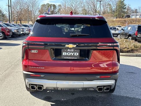 Certified 2024 Chevrolet Traverse LT image 9
