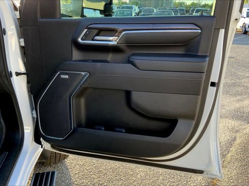 Used 2024 Chevrolet Silverado 2500 LTZ w/ LTZ Convenience Package image 22