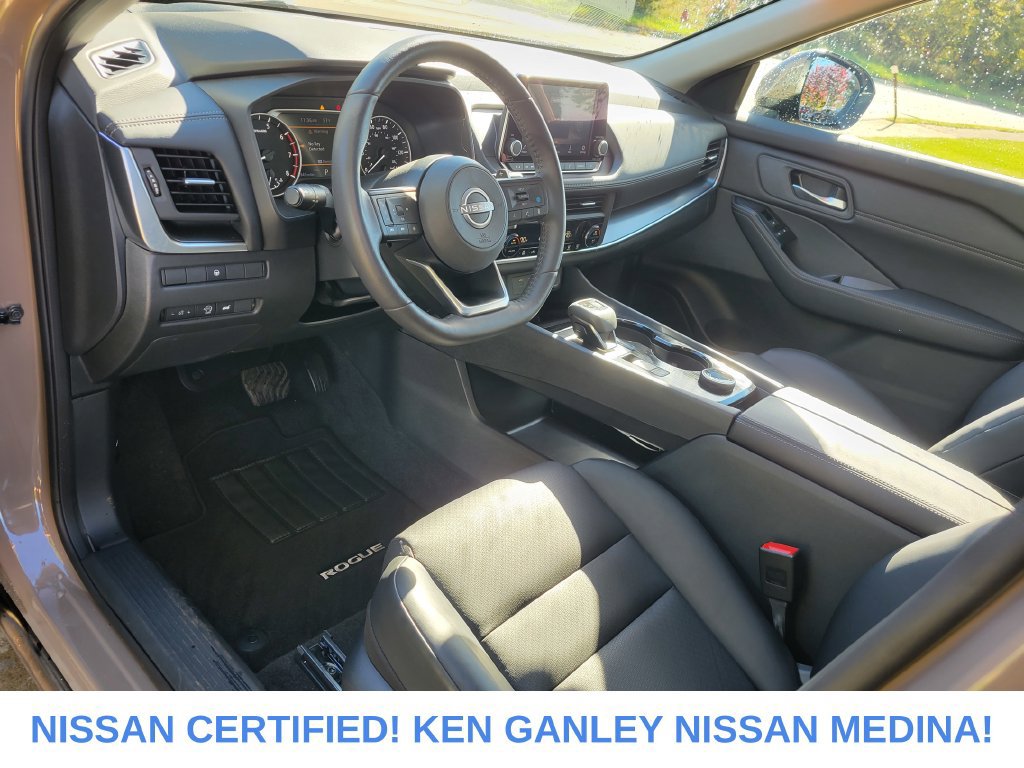 Certified 2024 Nissan Rogue SV w/ SV Premium Package AWD/4WD image 25