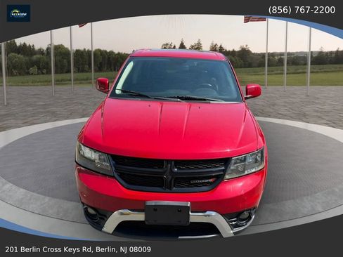 Used 2018 Dodge Journey Crossroad w/ Nav & Sun Group FWD image 7